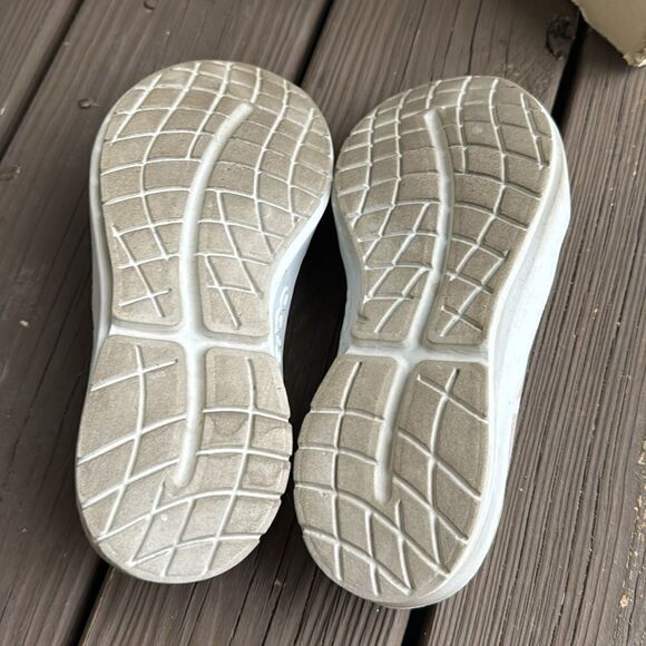 OOFOS OOmg eeZee Limited Women's
Tan Camo 8 - Picture 5 of 5